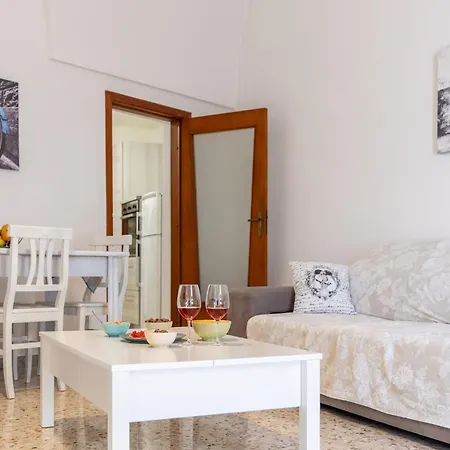 アパート Luna House